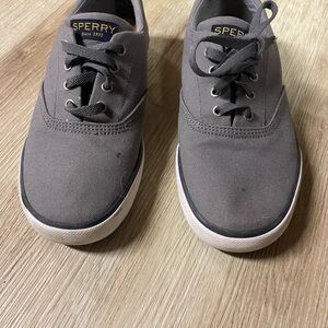 Sperry Boys Gray Shoes size 5